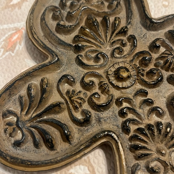 Christian Religious Cross Resin Prayer Wall Hanging - Picture 4 of 4